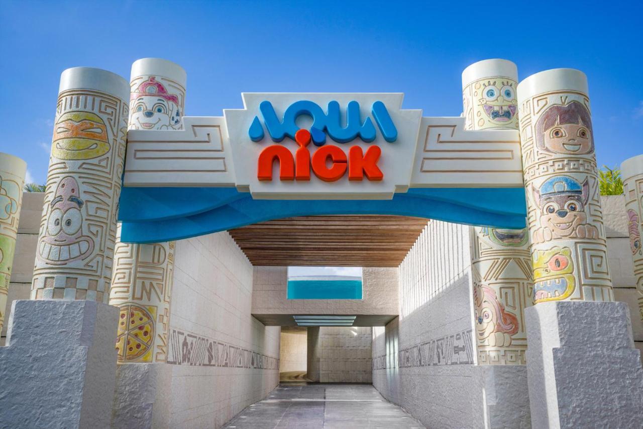 Nickelodeon Hotels & Resorts Riviera Maya 푸에르토 모렐로스 외부 사진 The entrance to Nickelodeon Universe