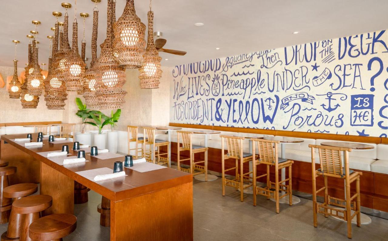 Nickelodeon Hotels & Resorts Riviera Maya 푸에르토 모렐로스 외부 사진 Interior of the restaurant