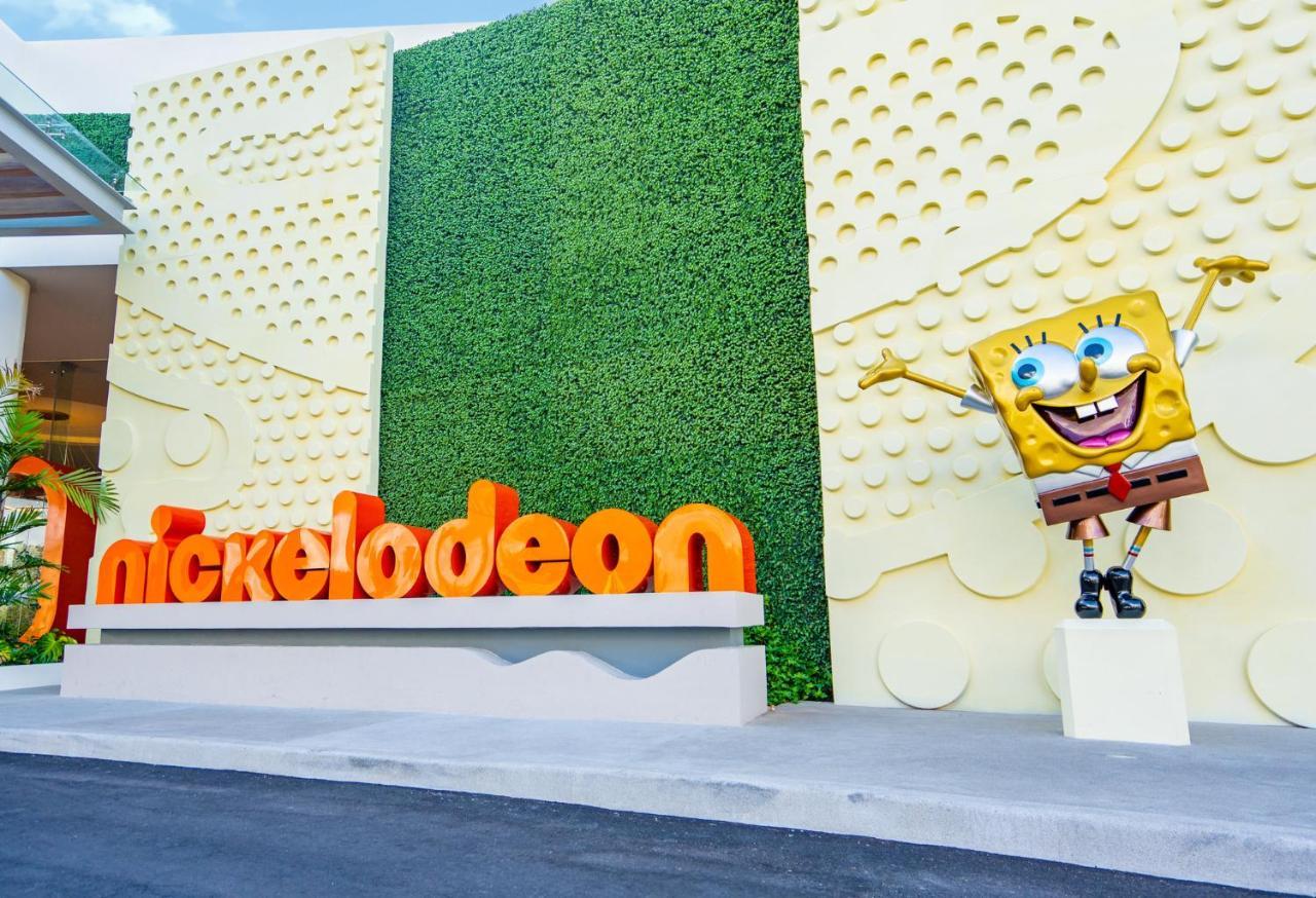 Nickelodeon Hotels & Resorts Riviera Maya 푸에르토 모렐로스 외부 사진 SpongeBob SquarePants at Nickelodeon Studios